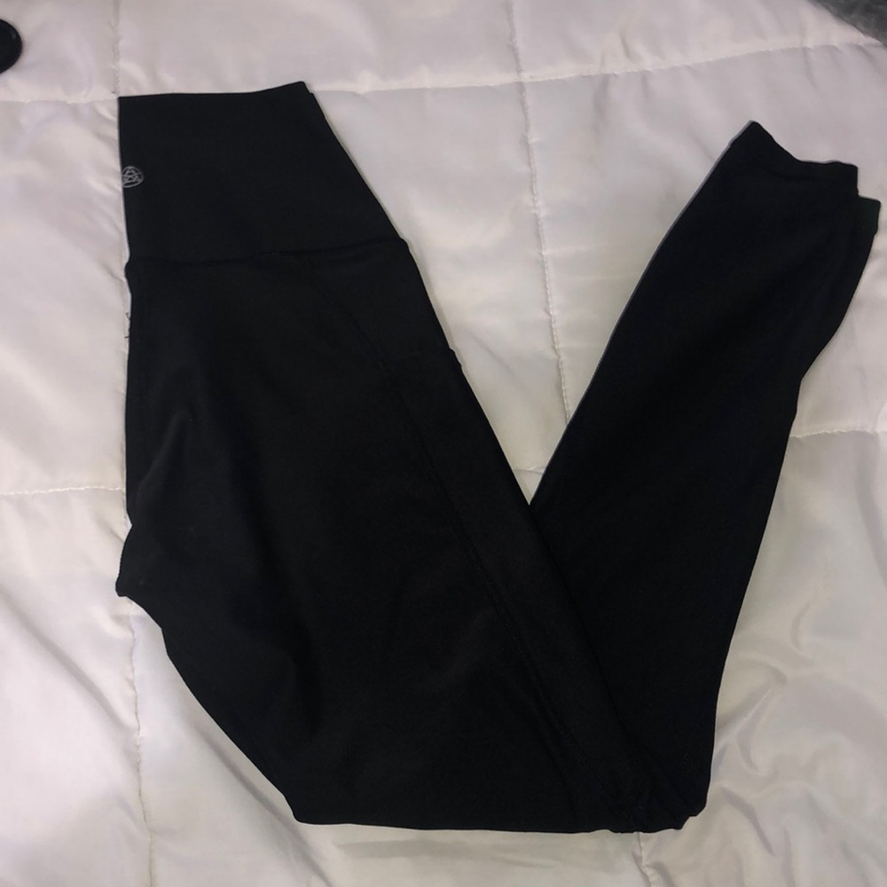High waisted black leggings